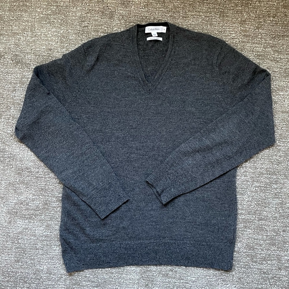 Calvin Klein Men’s Sweater - Medium